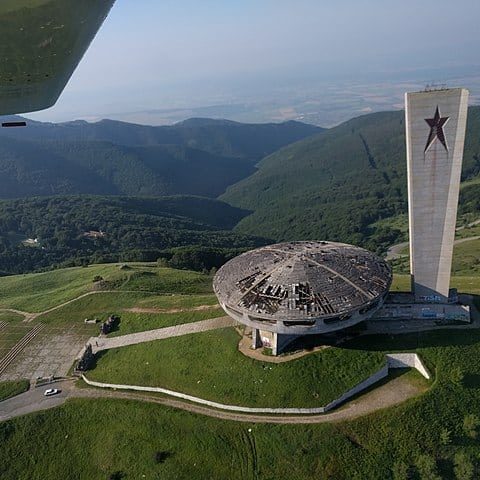 640px Buzludzha Monument